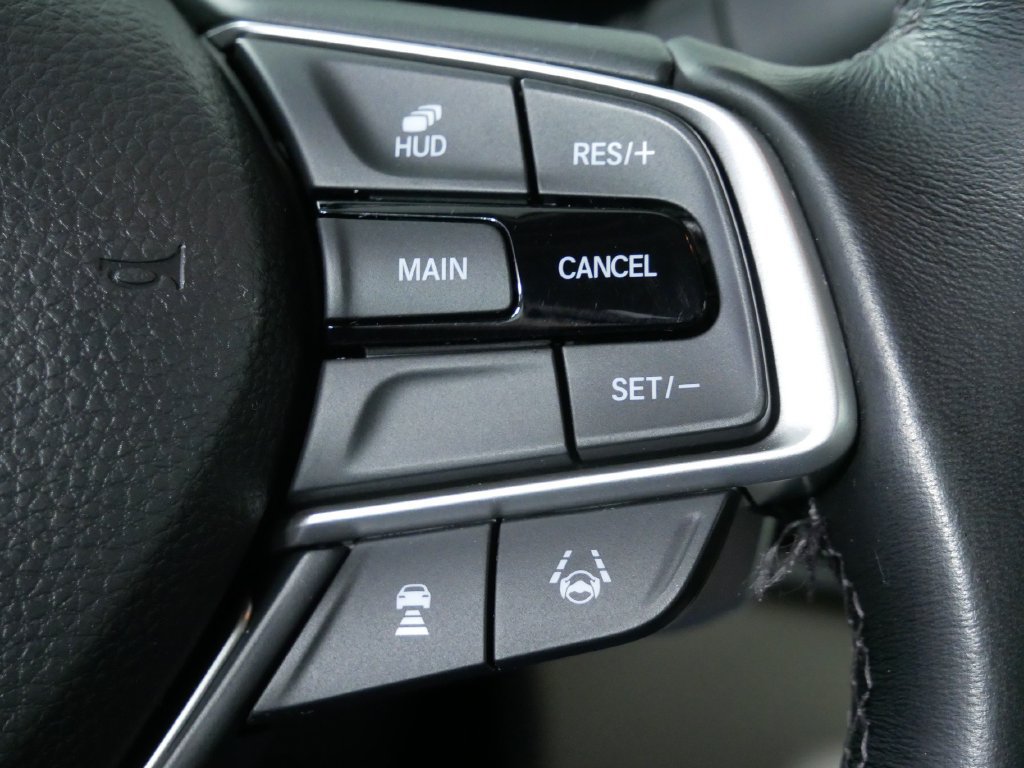 Used 2018 Honda Accord Touring image 26
