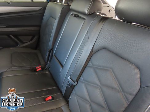 Used 2024 Volkswagen Atlas Cross Sport SE image 23