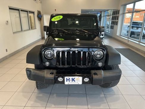 Used 2016 Jeep Wrangler Unlimited Rubicon w/ Dual Top Group image 2