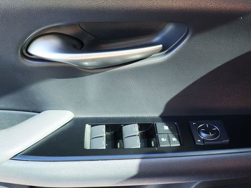 Used 2019 Lexus UX 200 F Sport w/ F Sport Premium Package image 41