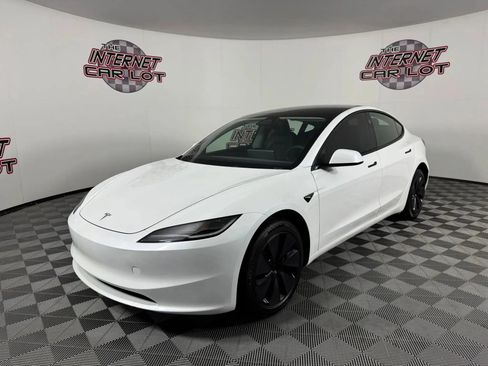 Used 2025 Tesla Model 3 Long Range RWD image 3