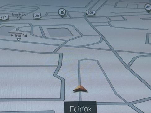 Used 2024 BMW iX xDrive50 w/ Premium Package AWD/4WD image 23