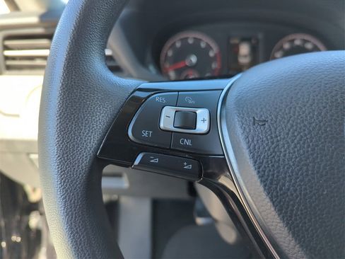 Used 2020 Volkswagen Passat 2.0T S image 38