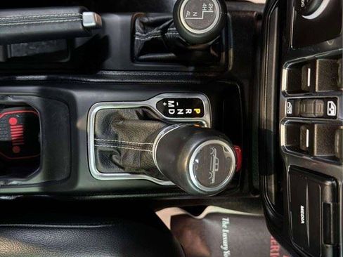 Used 2021 Jeep Gladiator Overland w/ Popular Equipment Package AWD/4WD image 26