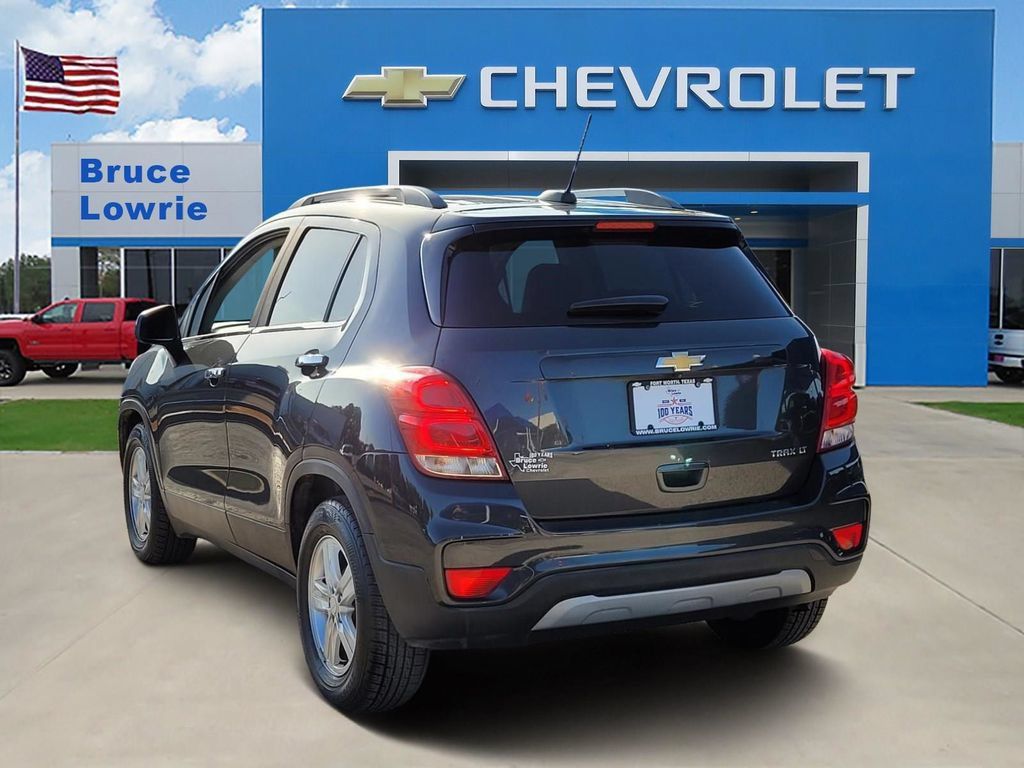 Used 2019 Chevrolet Trax LT w/ LT Convenience Package FWD image 4