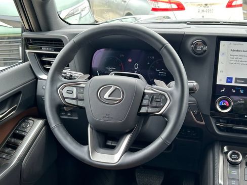 Used 2025 Lexus GX 550 w/ Accessory Package (2T) AWD/4WD image 47