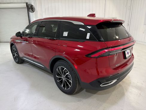 New 2026 Lincoln Nautilus Premier image 26