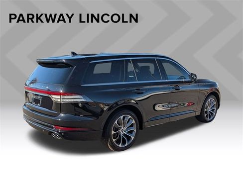 Used 2022 Lincoln Aviator Grand Touring w/ Equipment Group 301A image 5