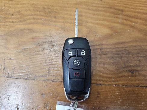 Used 2019 Ford F350 Lariat w/ Chrome Package image 26