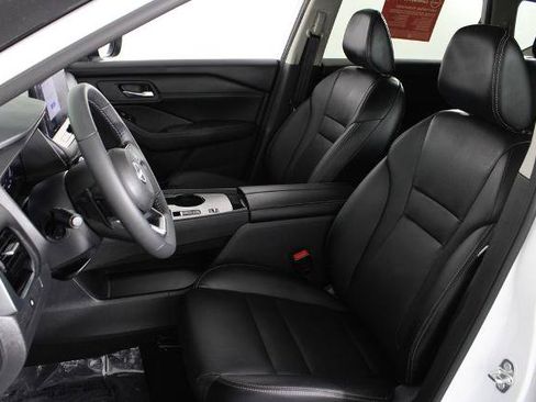 Certified 2024 Nissan Rogue SL FWD image 21