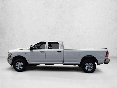 Used 2023 RAM 2500 Tradesman AWD/4WD image 9