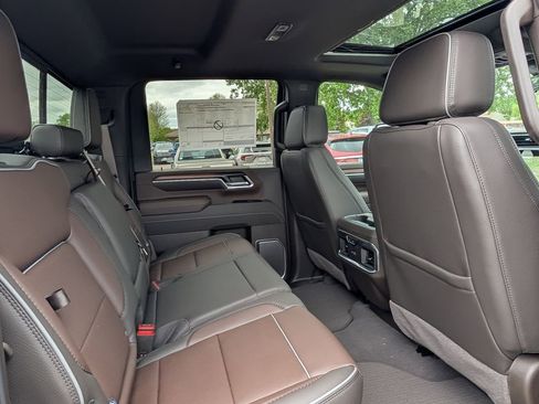 New 2026 GMC Sierra 3500 Denali w/ Denali Reserve Package AWD/4WD image 31