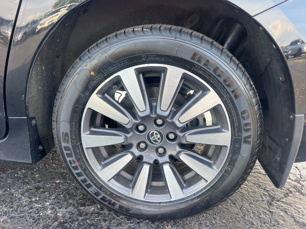 Used 2020 Toyota Sienna XLE AWD/4WD image 36