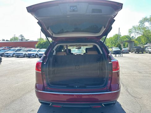 Used 2017 Buick Enclave Leather w/ Trailering Package AWD/4WD image 8