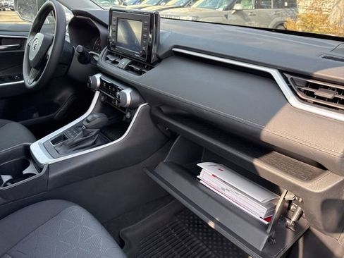 Used 2021 Toyota RAV4 XLE image 22