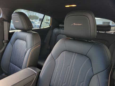 New 2026 Buick Envista Avenir image 21