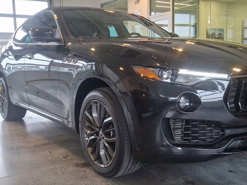 Used 2024 Maserati Levante GT Ultima AWD/4WD image 13