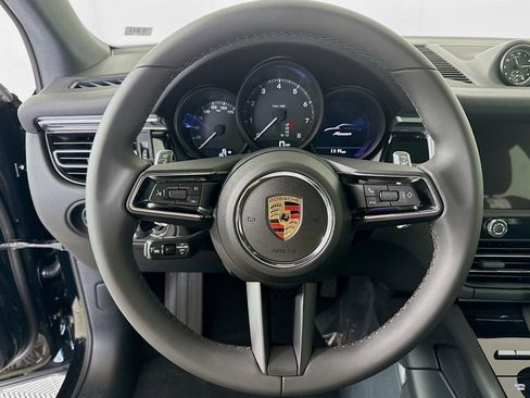 Certified 2025 Porsche Macan AWD/4WD image 14