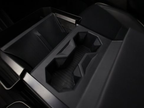 Used 2025 Tesla Cybertruck AWD Crew Cab image 42