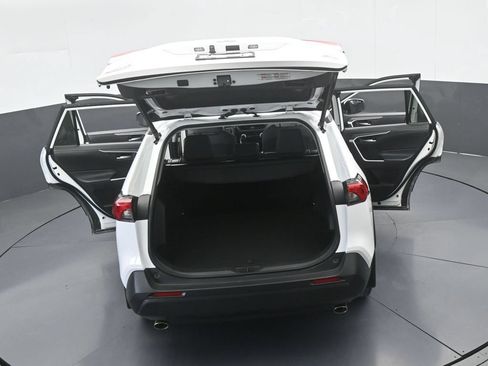 Used 2025 Toyota RAV4 XLE w/ Convenience Package FWD image 62