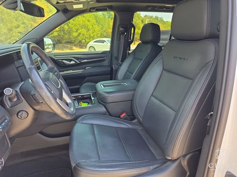 Used 2022 GMC Yukon Denali RWD image 7