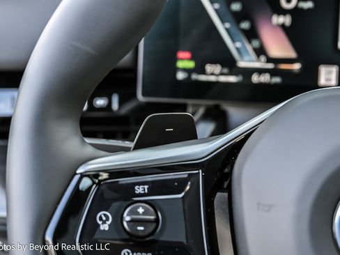 Used 2024 BMW 530i xDrive image 39