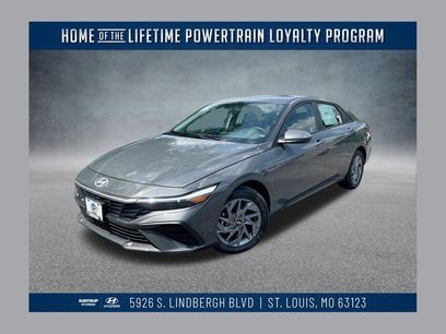 Used 2025 Hyundai Elantra Blue