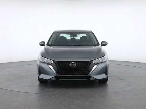 Used 2025 Nissan Sentra SV image 2