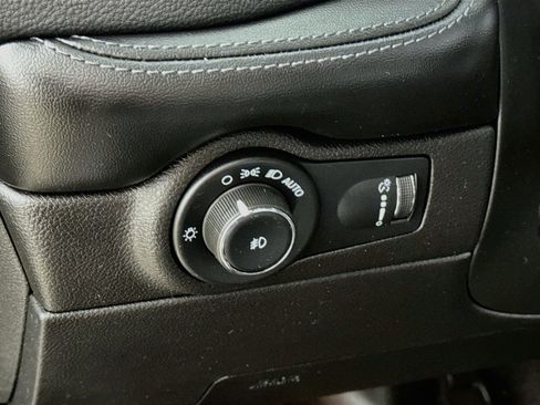 Used 2022 Dodge Durango GT AWD/4WD image 13