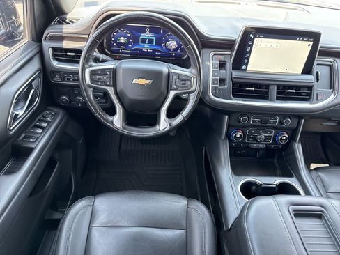 Used 2022 Chevrolet Tahoe LT w/ LT Signature Package RWD image 18
