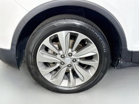 Used 2020 Buick Encore Preferred FWD image 38