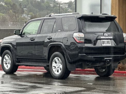 Used 2024 Toyota 4Runner SR5 Premium image 6
