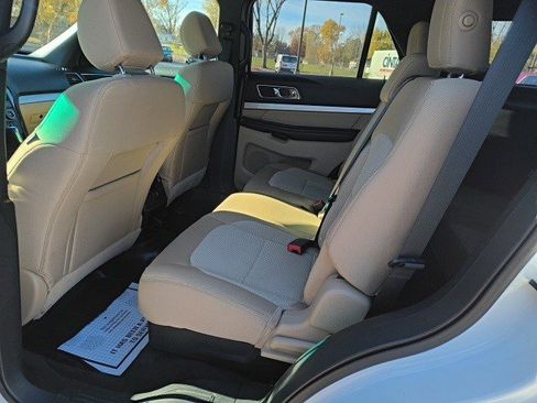 Used 2016 Ford Explorer XLT w/ Equipment Group 201A image 12