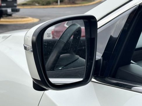 Certified 2024 Nissan Murano Platinum w/ Cargo Package image 11