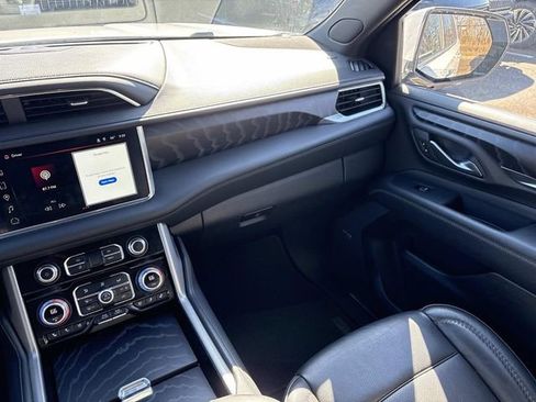 Used 2023 GMC Yukon Denali image 15