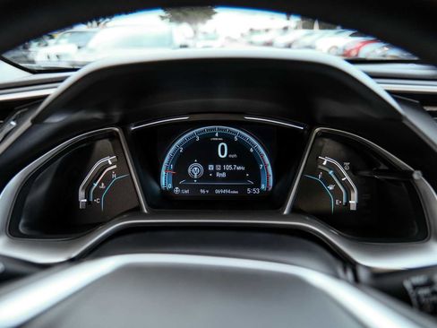 Used 2017 Honda Civic Touring image 18