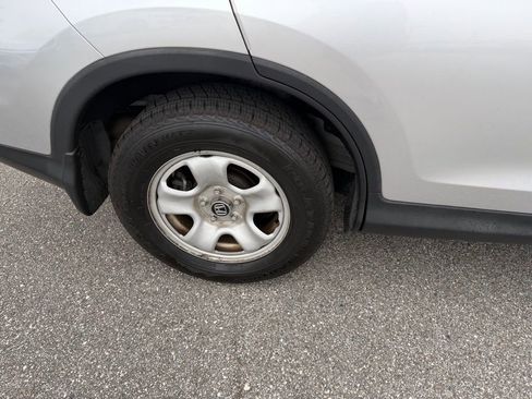 Used 2016 Honda CR-V LX image 5