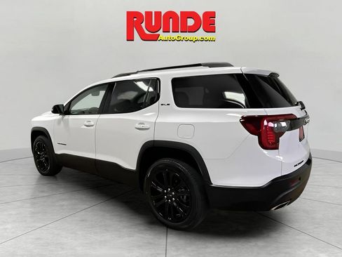 Used 2023 GMC Acadia SLE w/ Driver Convenience Package image 3