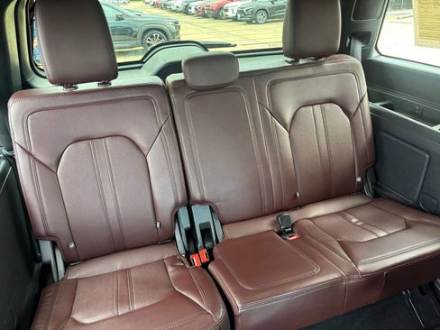 Used 2024 Ford Expedition Limited AWD/4WD image 33
