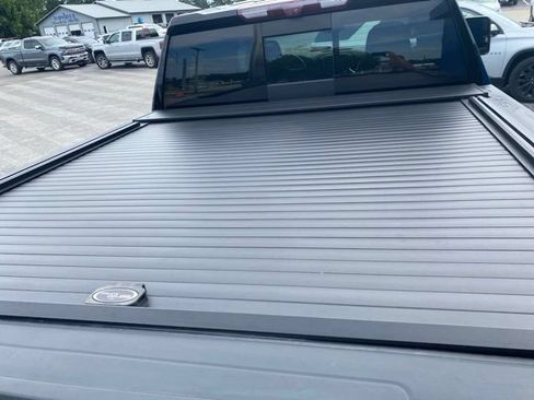 Used 2021 GMC Sierra 1500 AT4 w/ Technology Package AWD/4WD image 10