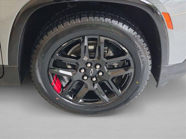 Used 2023 Chevrolet Traverse Premier w/ Redline Edition AWD/4WD image 25