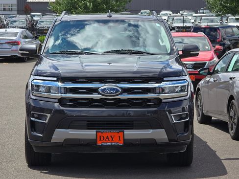 Used 2024 Ford Expedition Limited AWD/4WD image 11