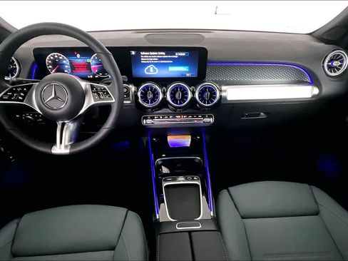 New 2026 Mercedes-Benz GLB 250 4MATIC image 8