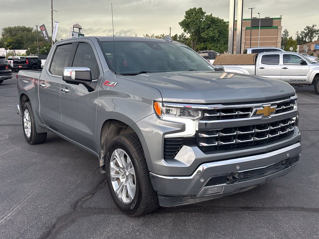 Used 2023 Chevrolet Silverado 1500 LTZ w/ LTZ Premium Package AWD/4WD image 7