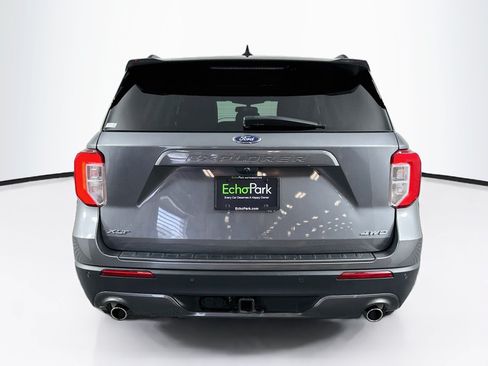 Used 2021 Ford Explorer XLT w/ Equipment Group 202A AWD/4WD image 7