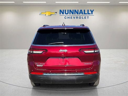 Used 2022 Jeep Grand Cherokee L Limited image 4