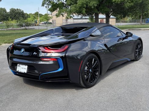 Used 2019 BMW i8 Roadster AWD/4WD image 3