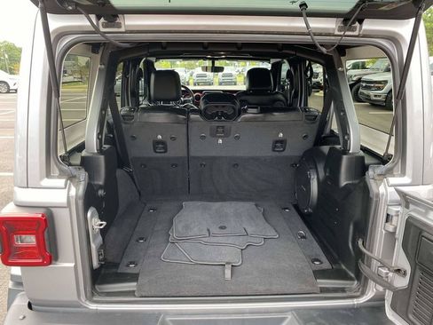 Used 2021 Jeep Wrangler Unlimited Rubicon AWD/4WD image 12
