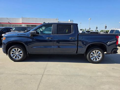 Used 2022 Chevrolet Silverado 1500 Custom w/ LPO, Dark Essentials Package RWD image 3