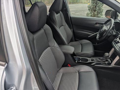 Used 2023 Toyota Corolla Cross AWD Hybrid w/ Convenience Package image 12